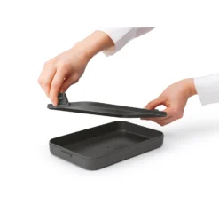 Brabantia Make & Take Lunchbox Plat Donkergrijs -Exporteren Proef Loka Winkel 102 2704 4 1