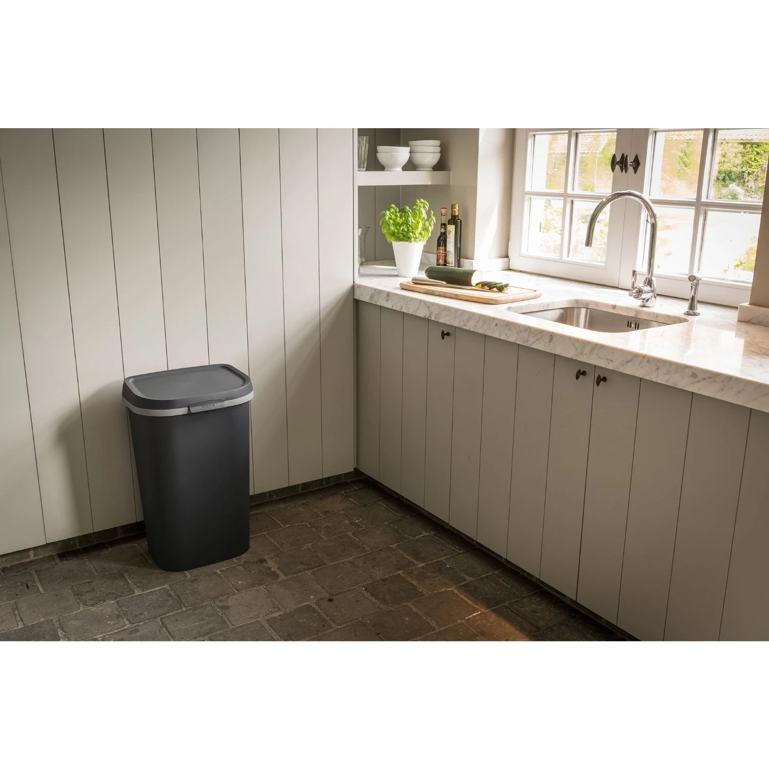 Curver Mistral Afvalbak Flat 50L Antraciet 2 Curver Mistral Afvalbak Flat 50L Antraciet - Afbeelding 2